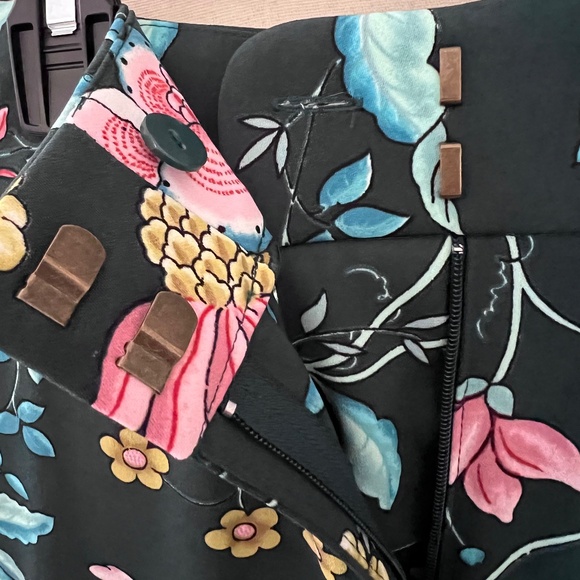NWT Ann Taylor LOFT Women's Green Vine Floral Fluid Trouser Pants Size 8 Petite - Picture 5 of 13